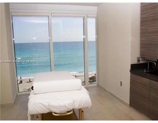 1830 S Ocean Dr 4404 Property Photo 31