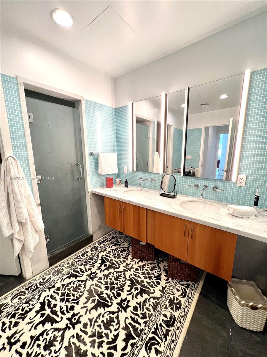 6101 Aqua Ave 303 Property Photo 22