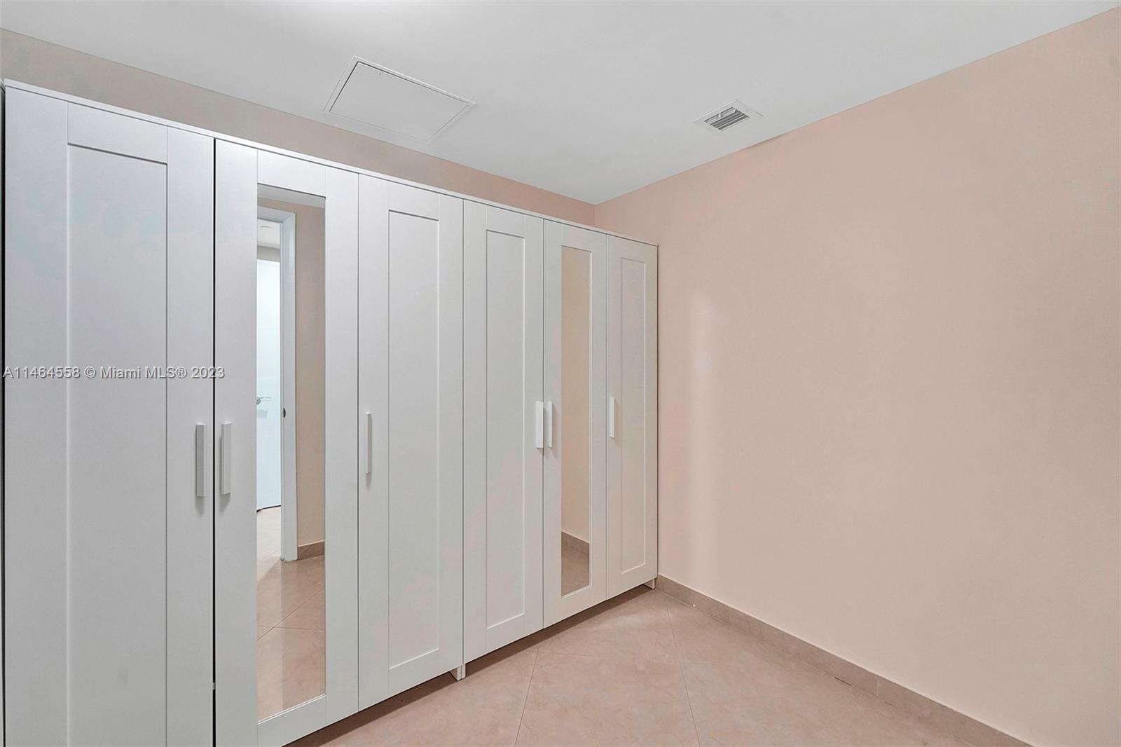 1830 S Ocean Dr 4111 Property Photo 32