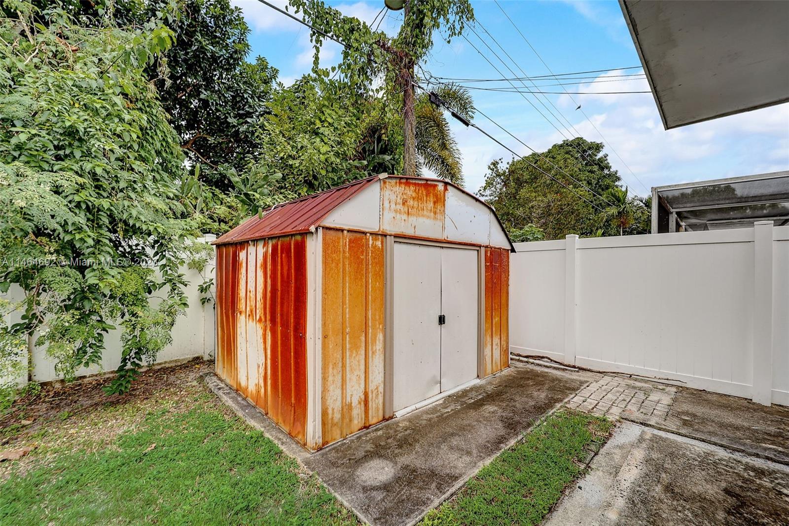 Property Photo 21