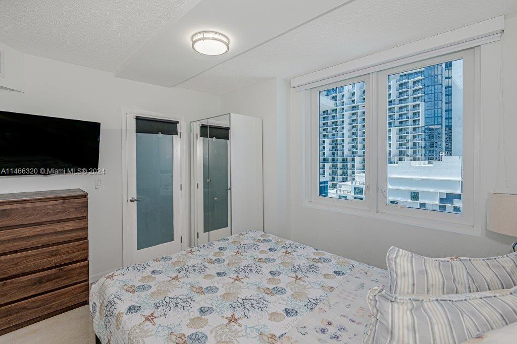 2301 Collins Ave 803 Property Photo 10