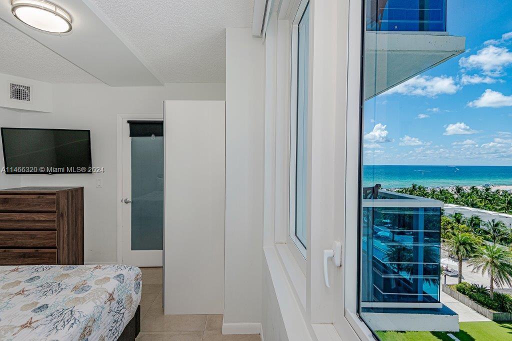 2301 Collins Ave 803 Property Photo 12