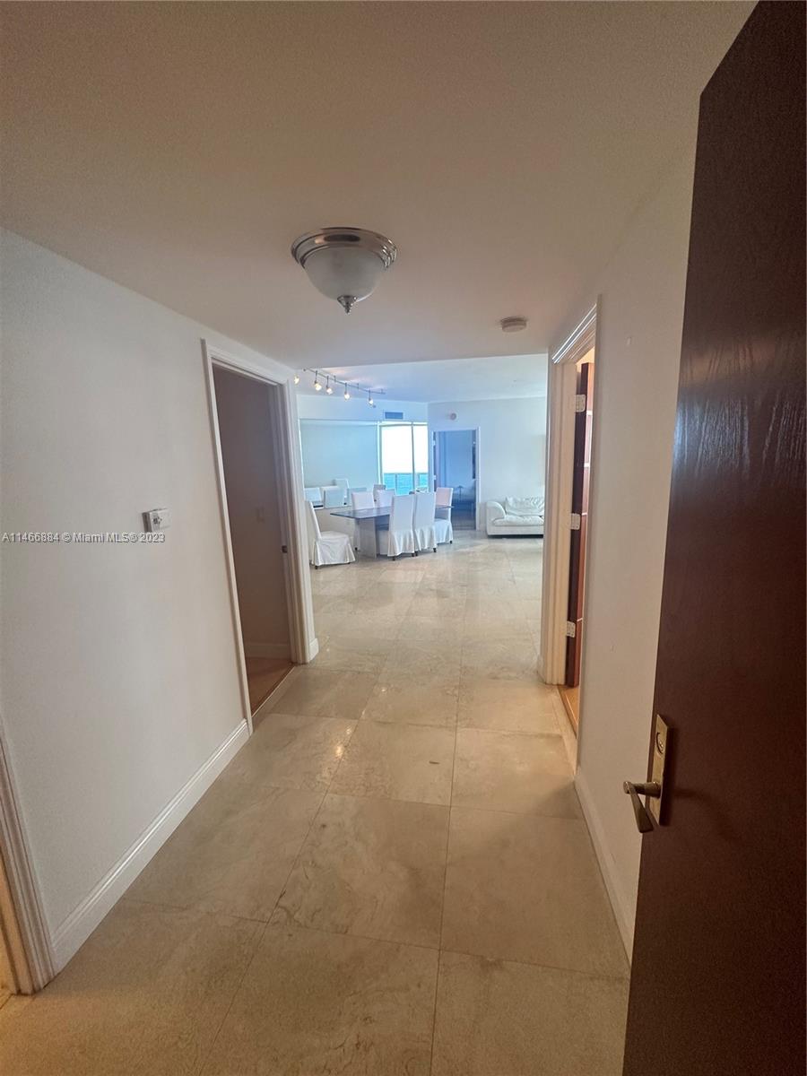 A11466884 Property Photo 1