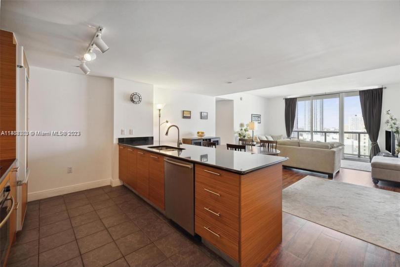 50 Biscayne Blvd 2111 Property Photo 7