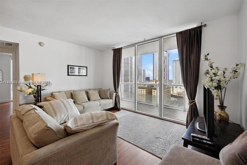 50 Biscayne Blvd 2111 Property Photo 14