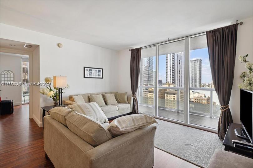 50 Biscayne Blvd 2111 Property Photo 15