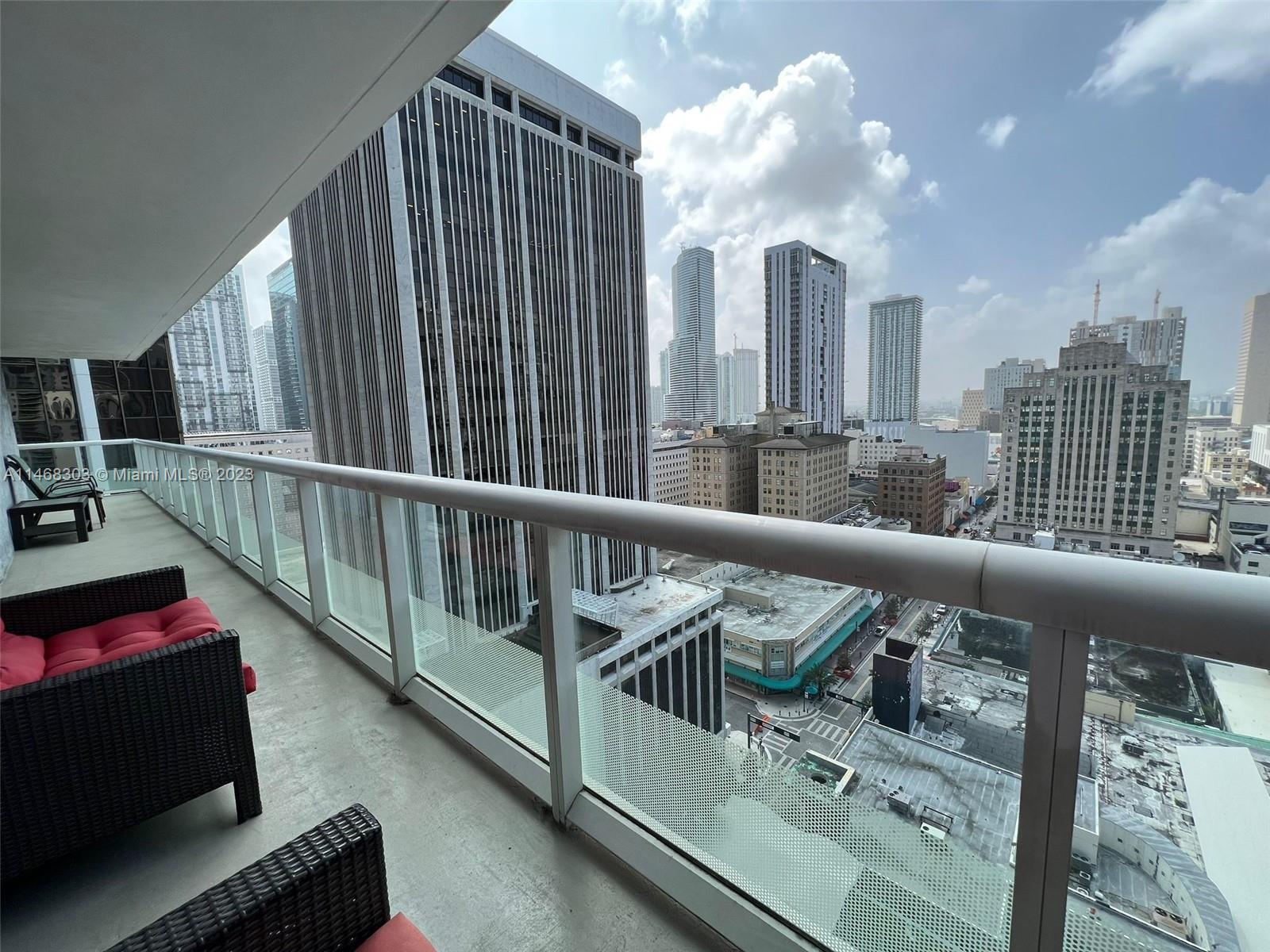 50 Biscayne Blvd 2111 Property Photo 36