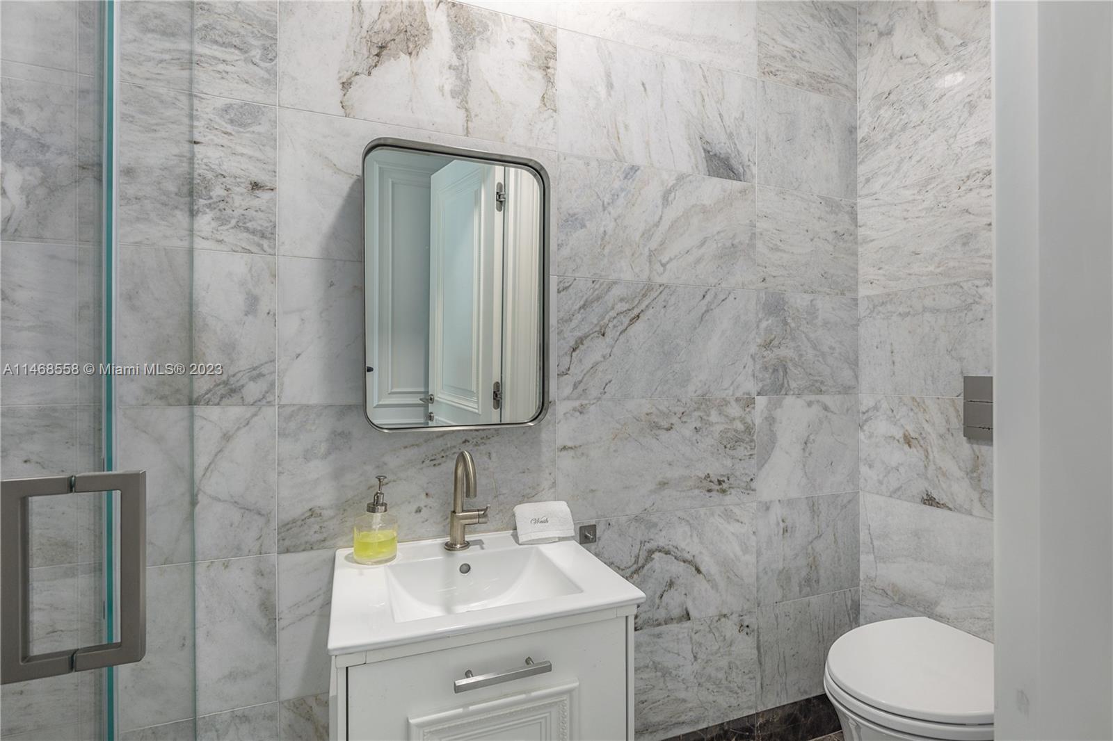 888 Brickell Key Dr 2801 Property Photo 12