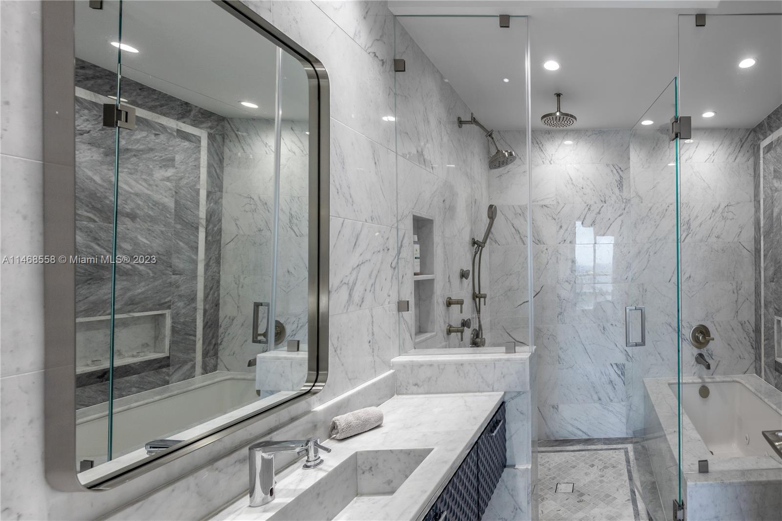 888 Brickell Key Dr 2801 Property Photo 17