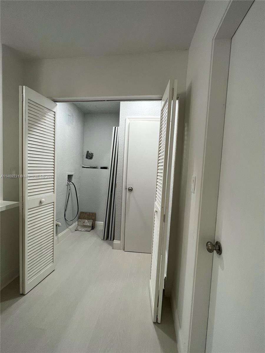 1309 E River Dr Property Photo 18
