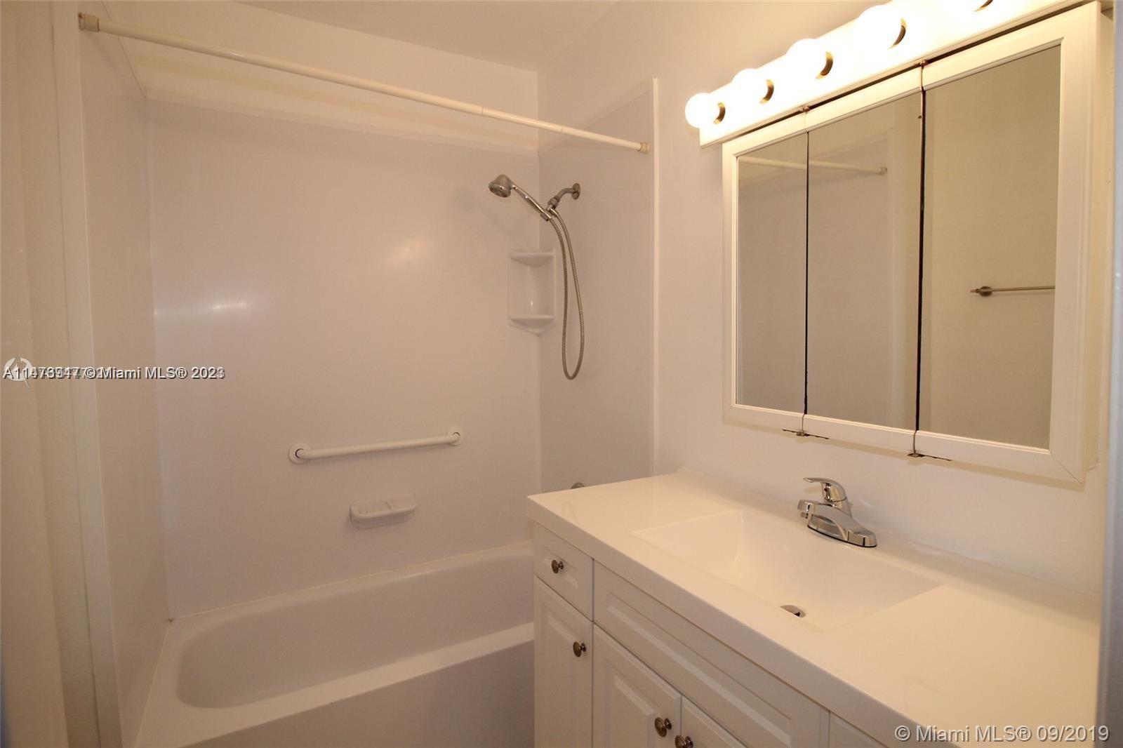 10480 Buttonwood Ave 10480 Property Photo 11