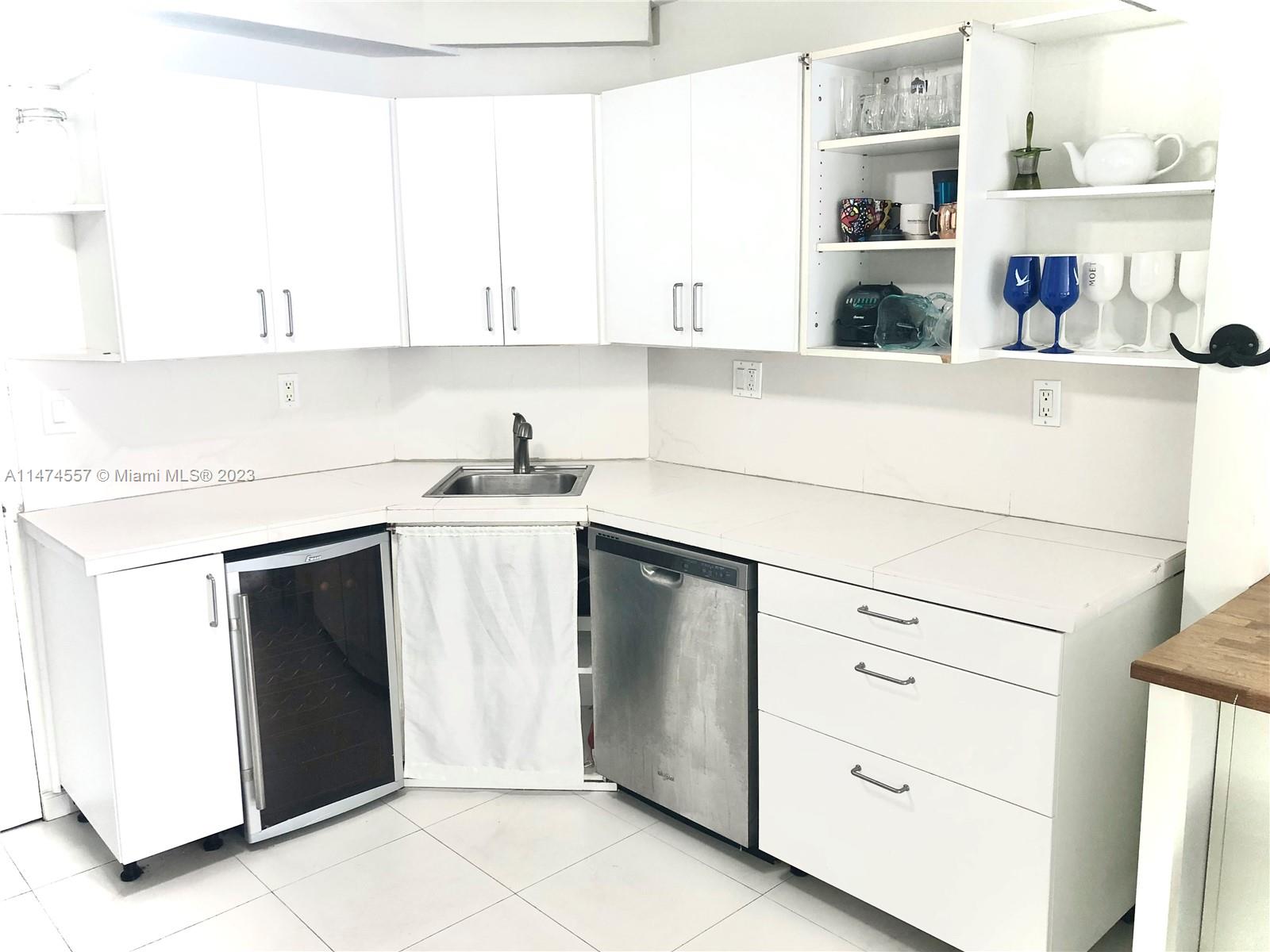 1430 Brickell Bay Dr. 106 Property Photo 2
