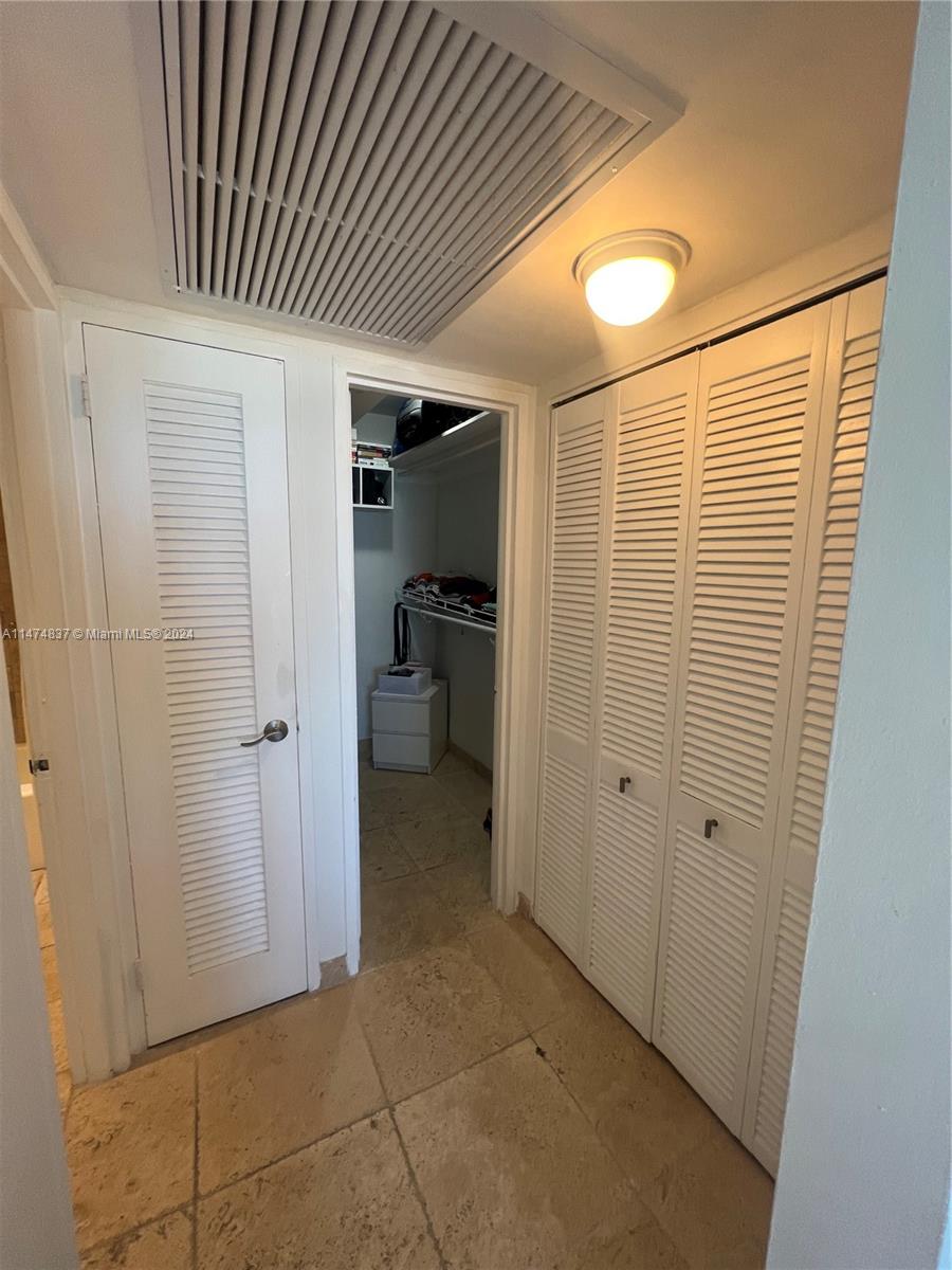 5151 Collins Ave 1035 Property Photo 16