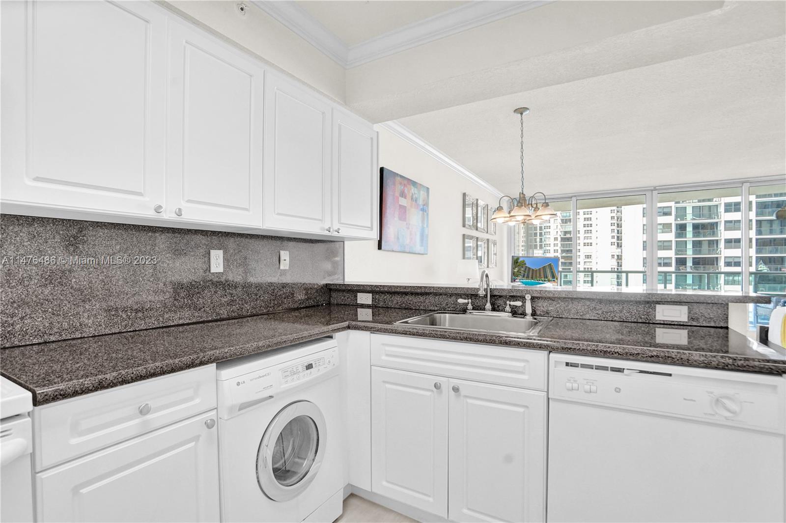 2501 S Ocean Dr 904 (available Apr 11) Property Photo 24