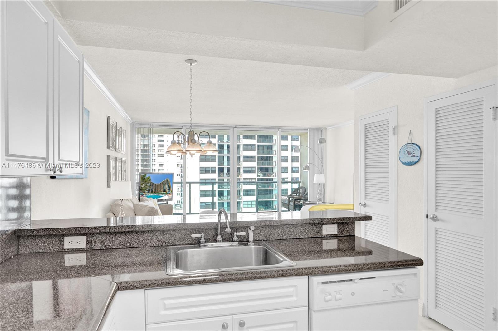 2501 S Ocean Dr 904 (available Apr 11) Property Photo 25