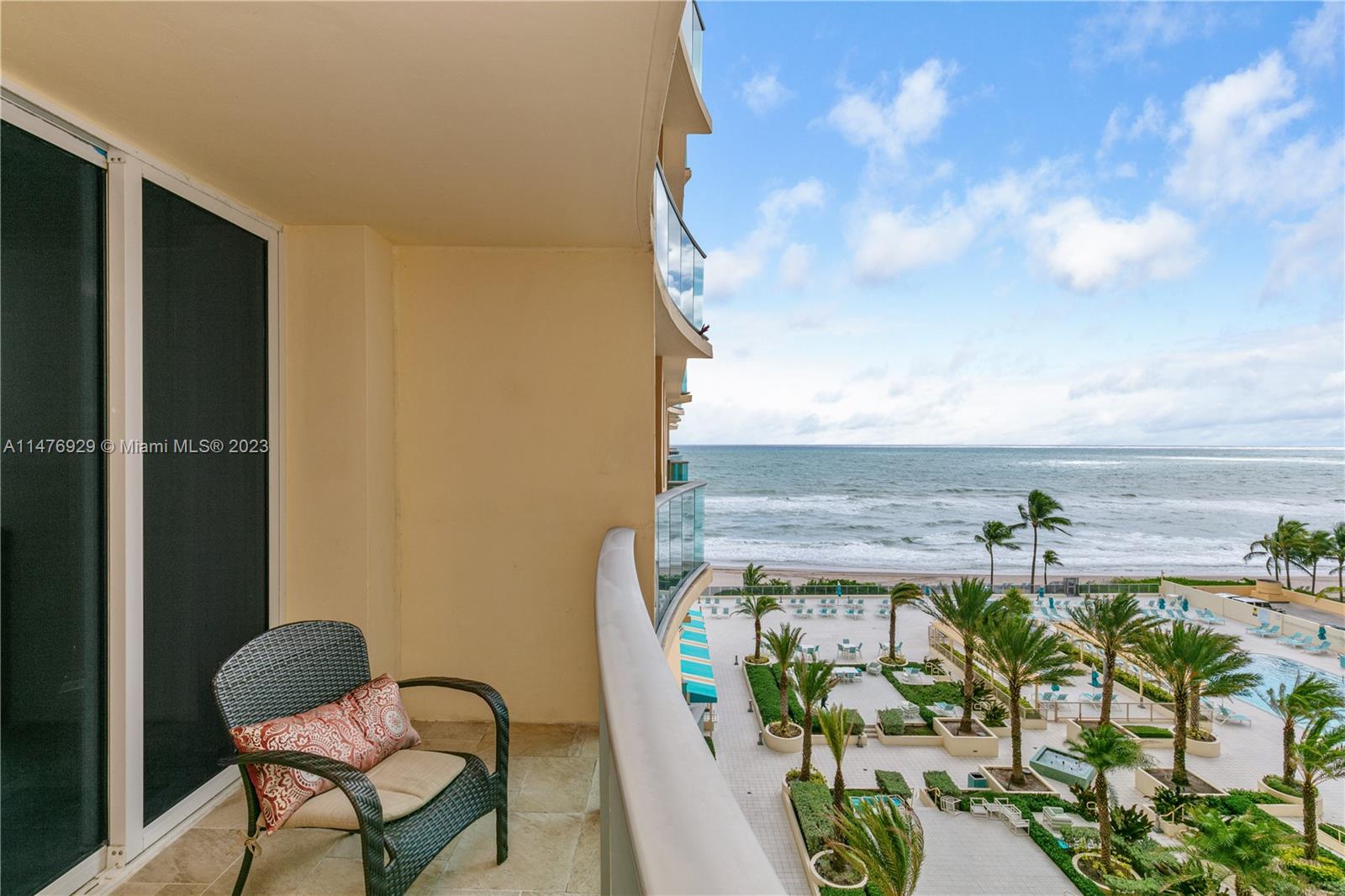 2501 S Ocean Dr 718 (available May 5) Property Photo 26