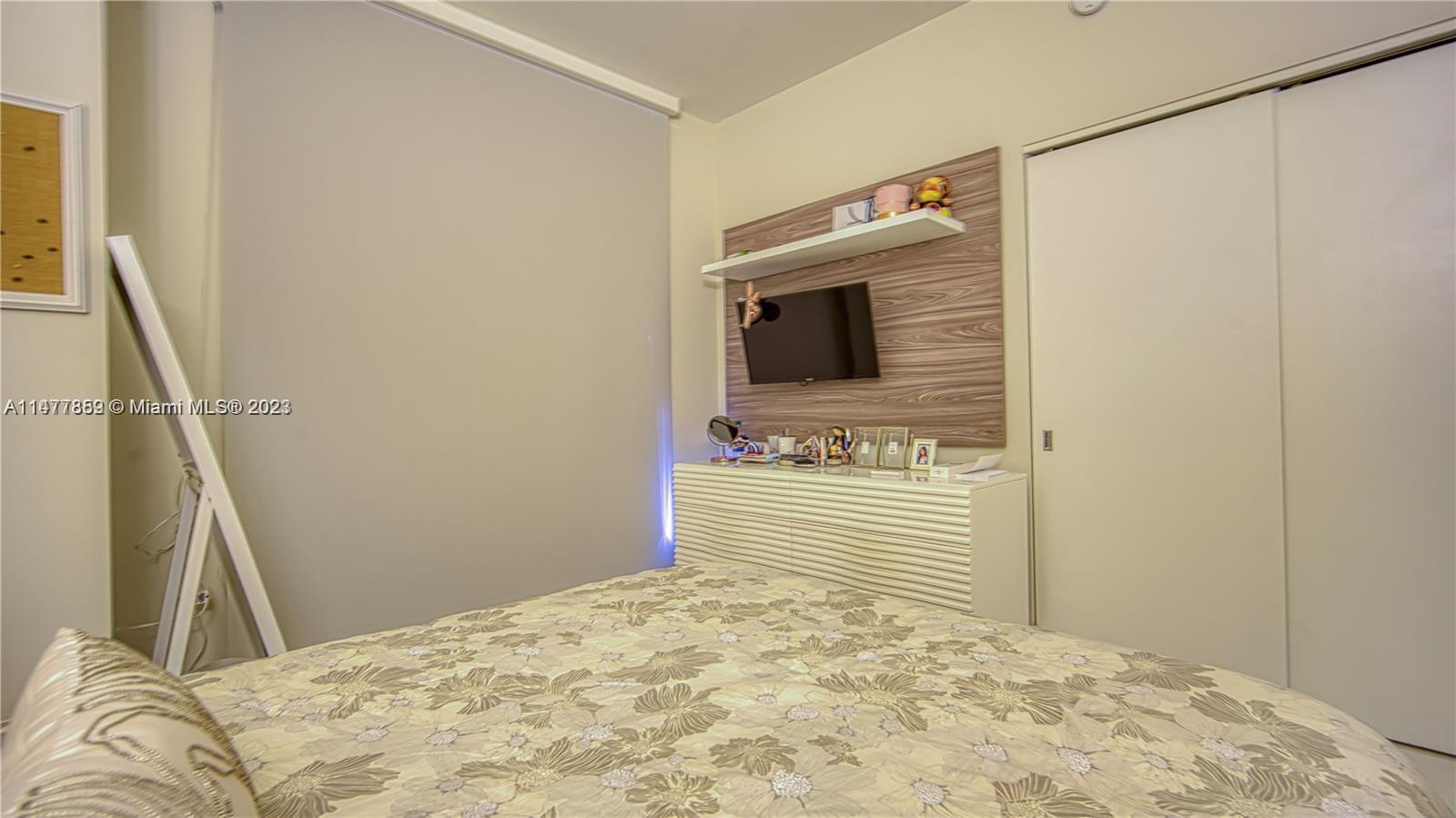 16385 Biscayne Blvd 1415 Property Photo 19