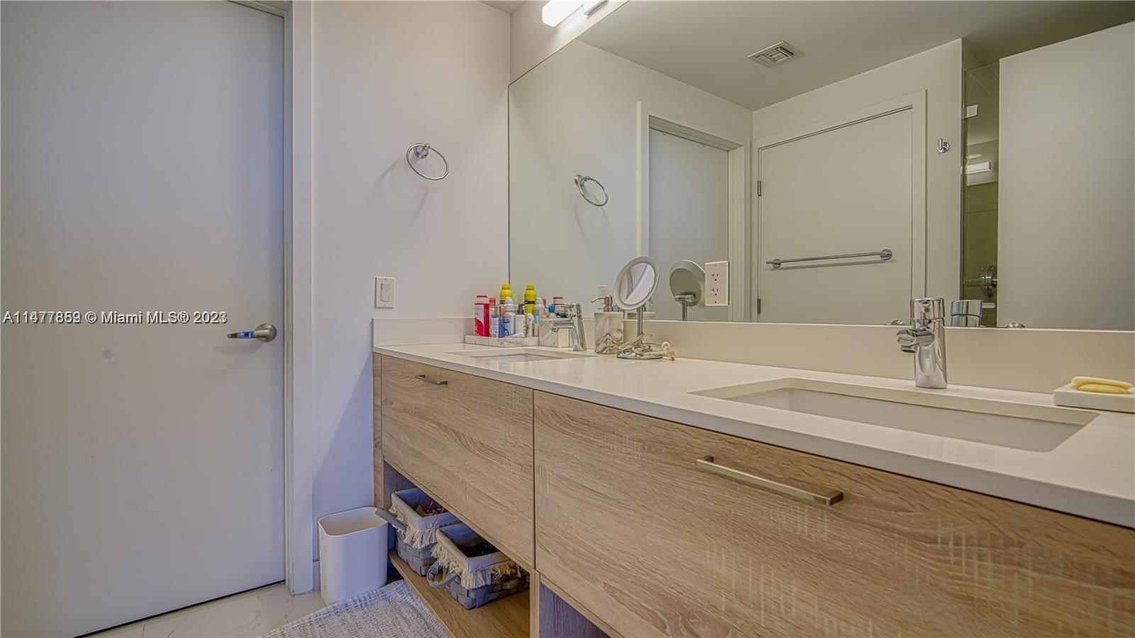 16385 Biscayne Blvd 1415 Property Photo 22