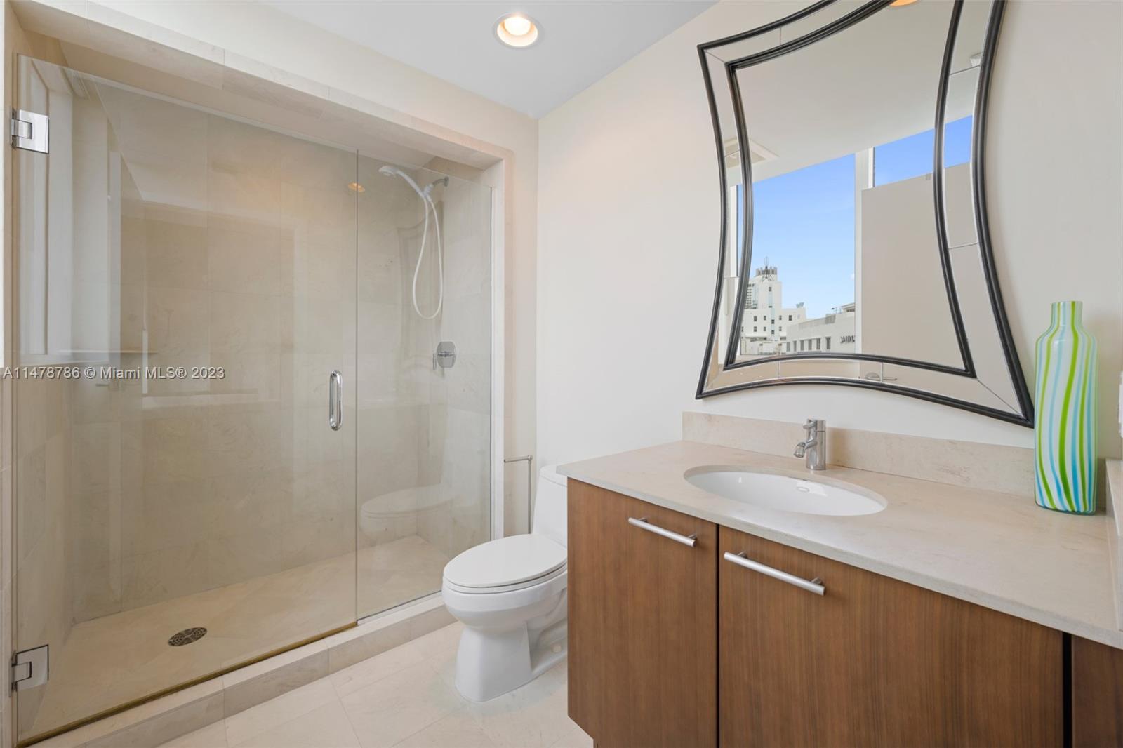 3801 Collins Ave 1105 Property Photo 6