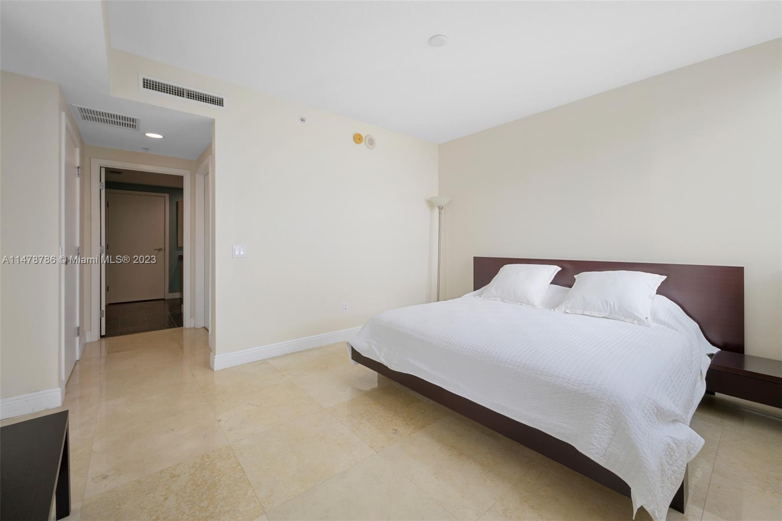 3801 Collins Ave 1105 Property Photo 15