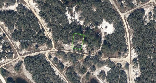 412 Eleanor Blvd Property Photo 2