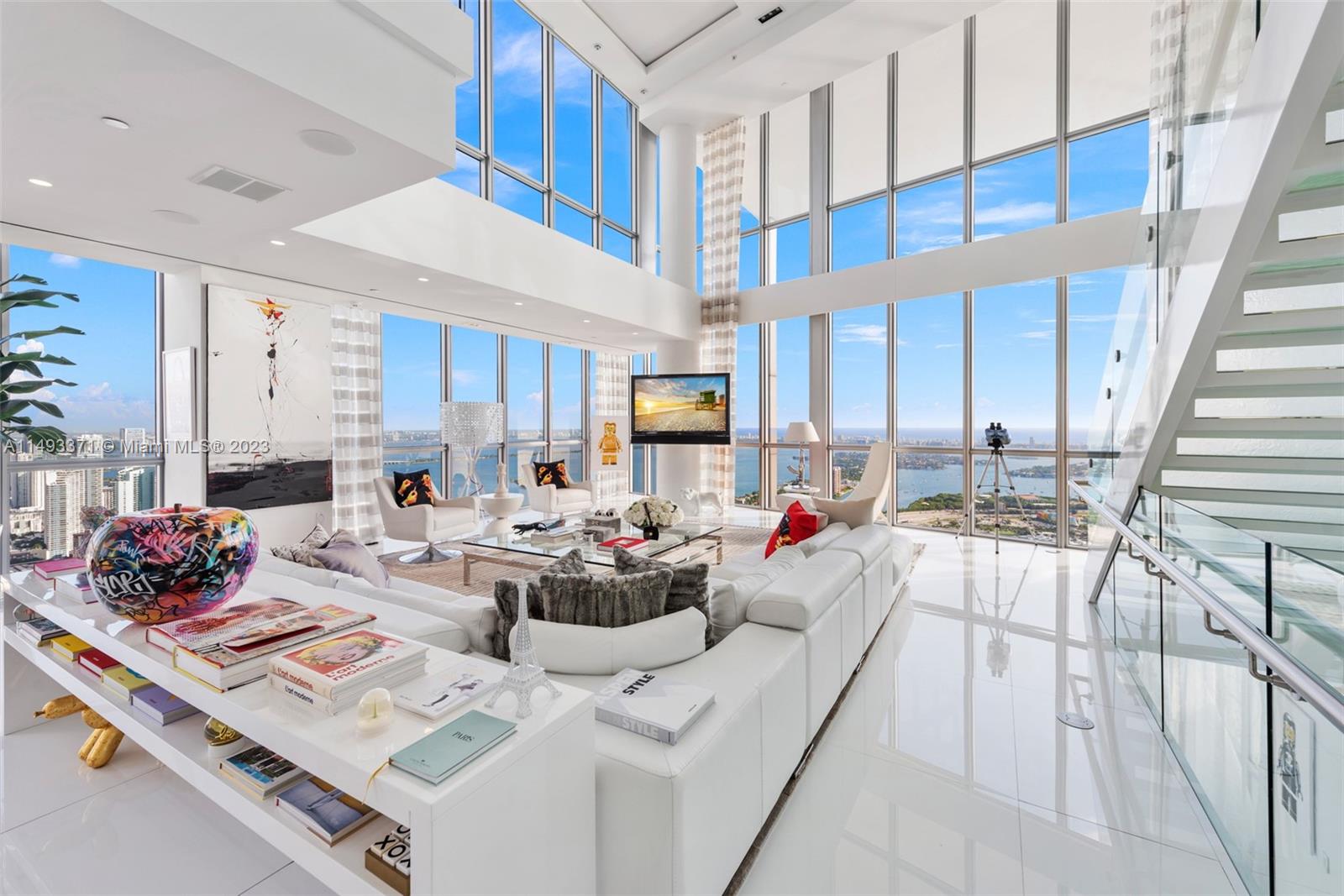 1100 Biscayne Blvd 6401 Property Photo 1