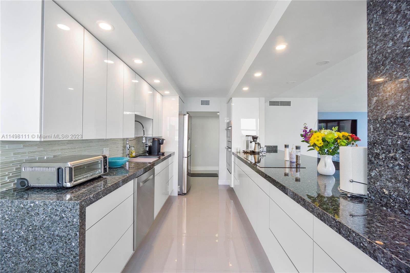 2751 S Ocean Dr 1404n Property Photo 19