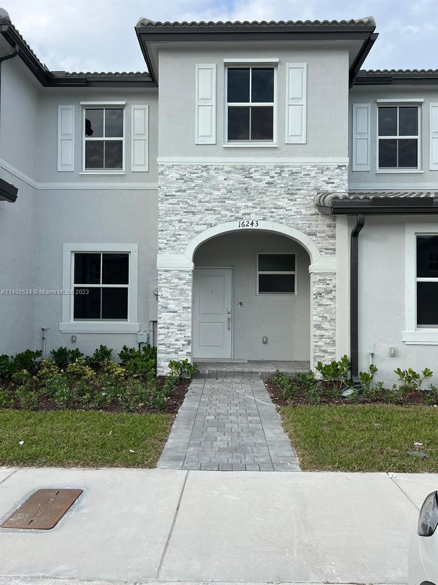 Miami Real Estate Listings Main Image