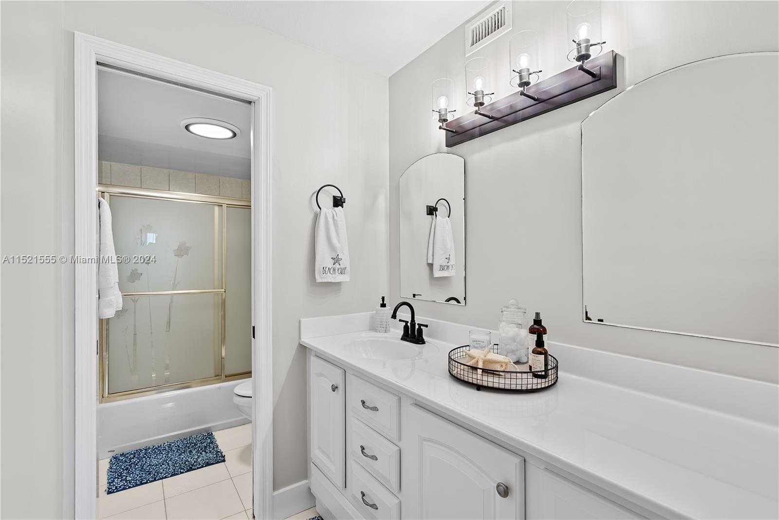 10152 S Ocean Dr 213b Property Photo 28