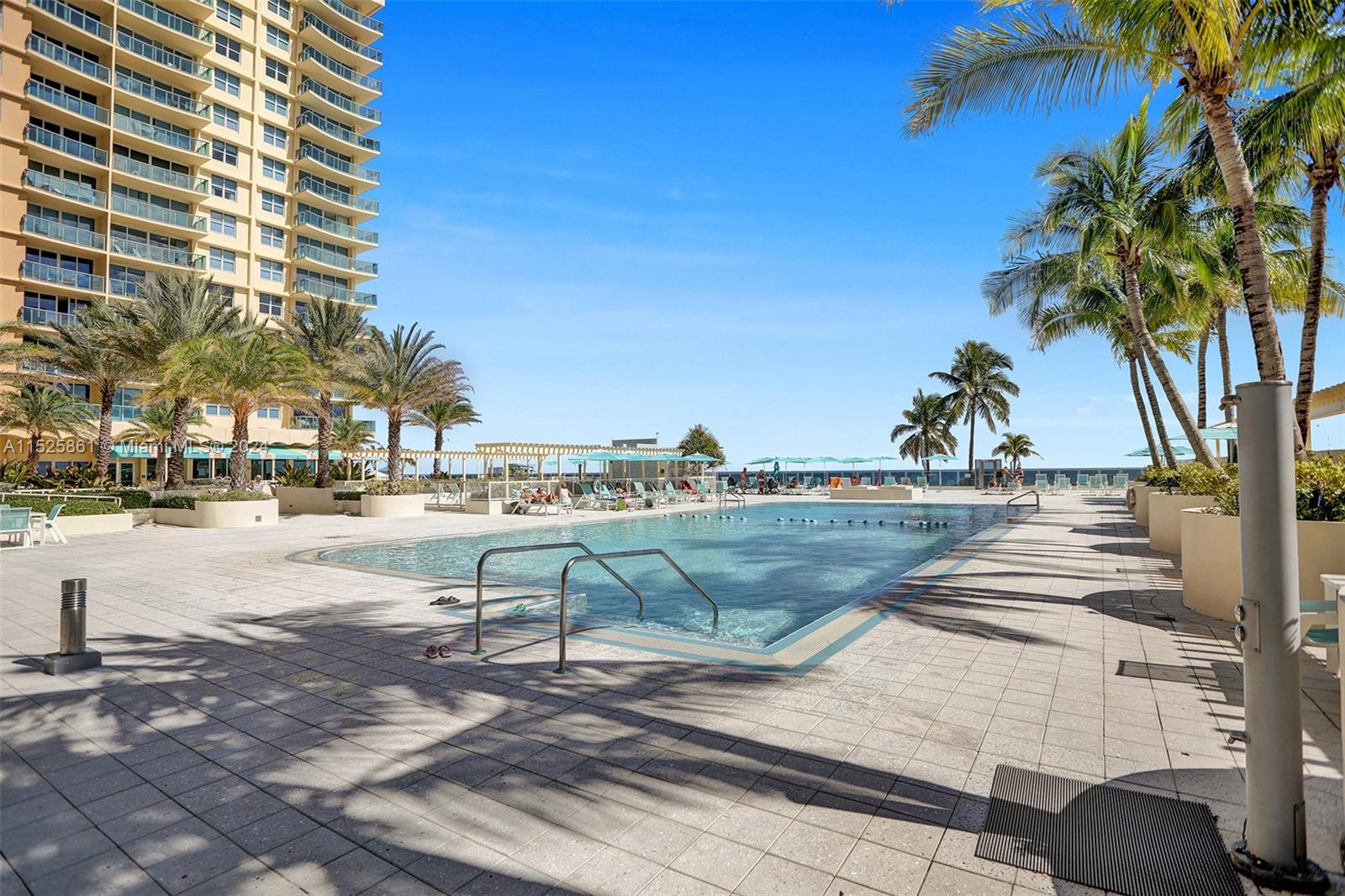 2501 S Ocean Dr Property Photo 16