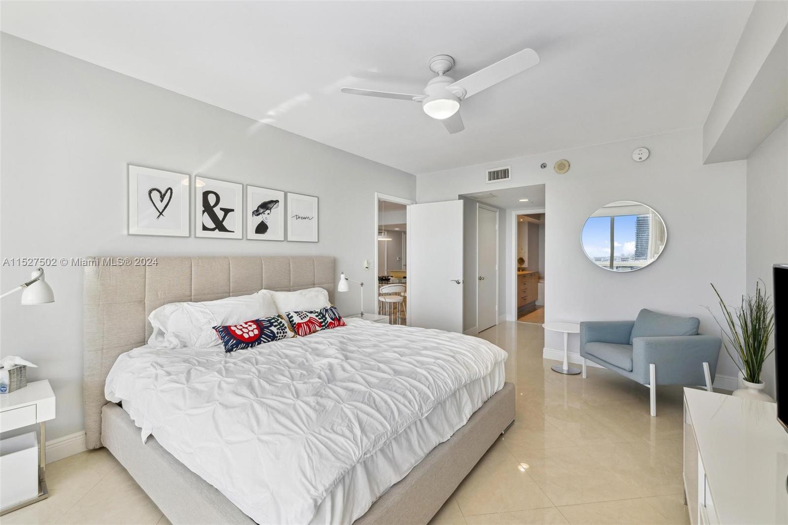 1830 S Ocean Dr Property Photo 15