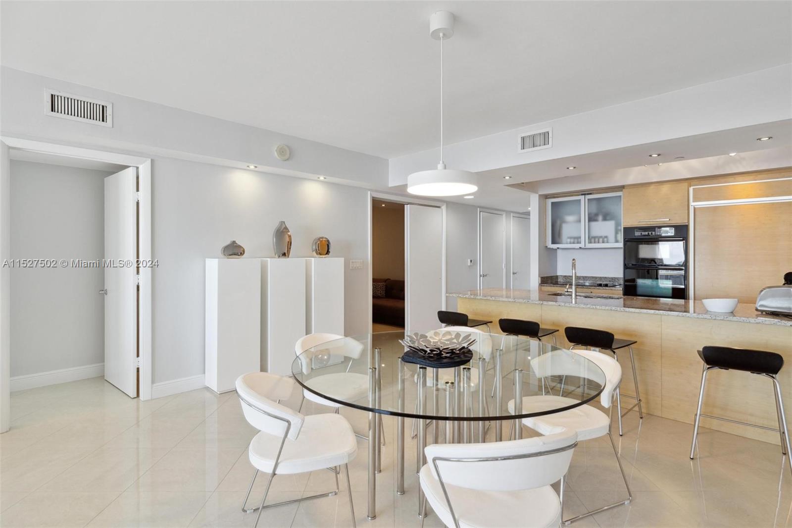 1830 S Ocean Dr Property Photo 16