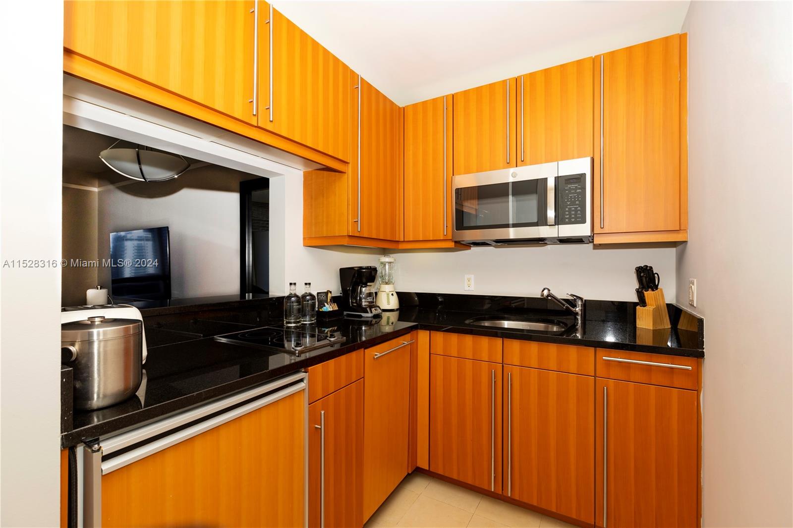 1435 Brickell Ave Property Photo 6