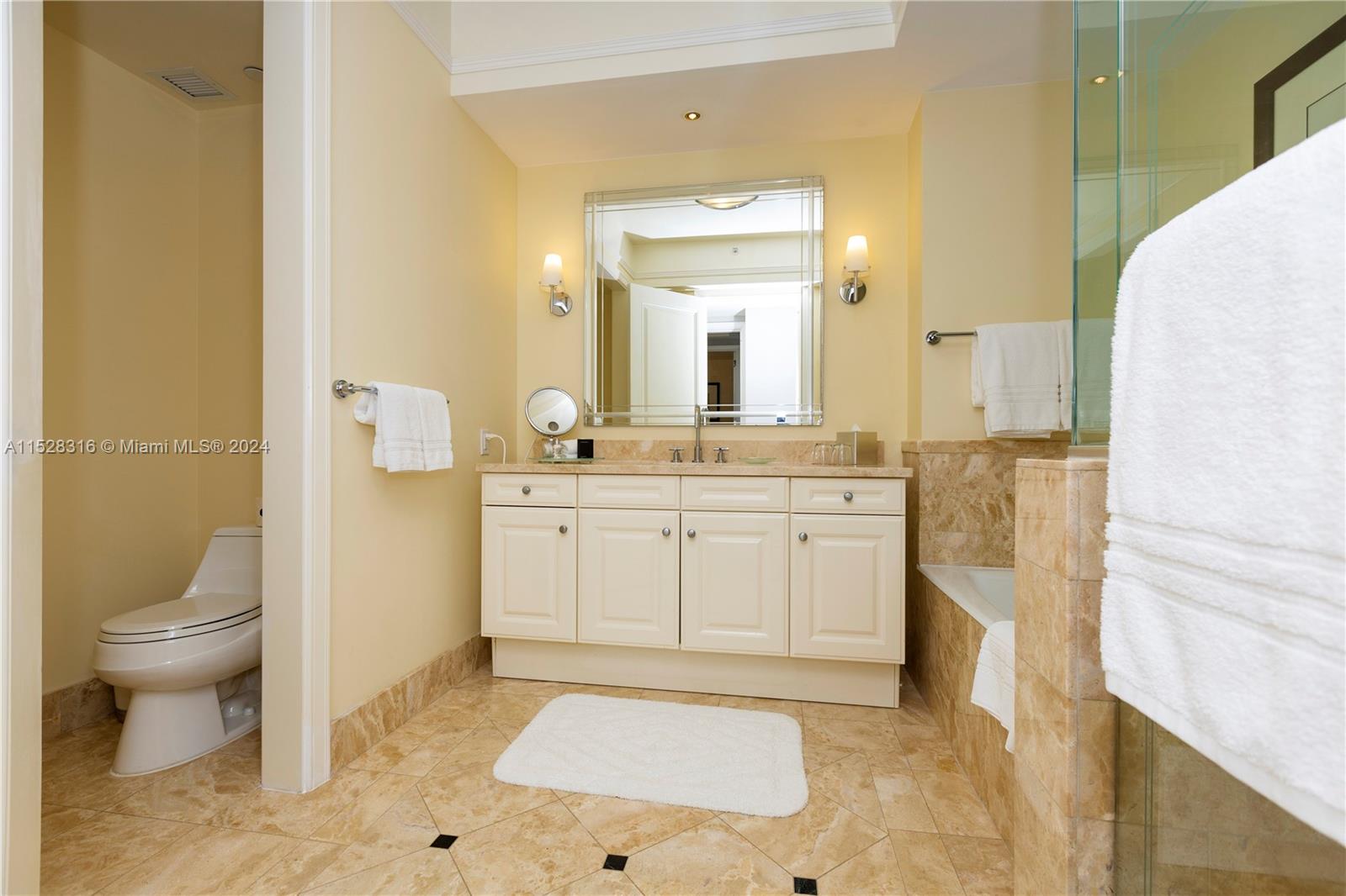 1435 Brickell Ave Property Photo 15