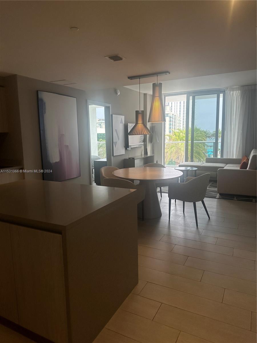 4010 S Ocean Dr R707 Property Photo 13