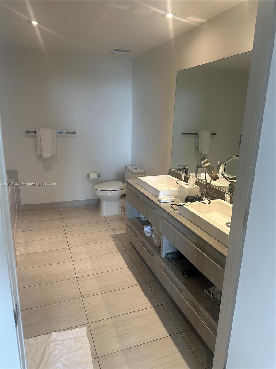 4010 S Ocean Dr R707 Property Photo 35