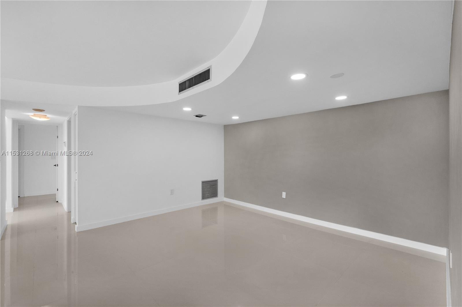 2751 S Ocean Dr N7ph Property Photo 10