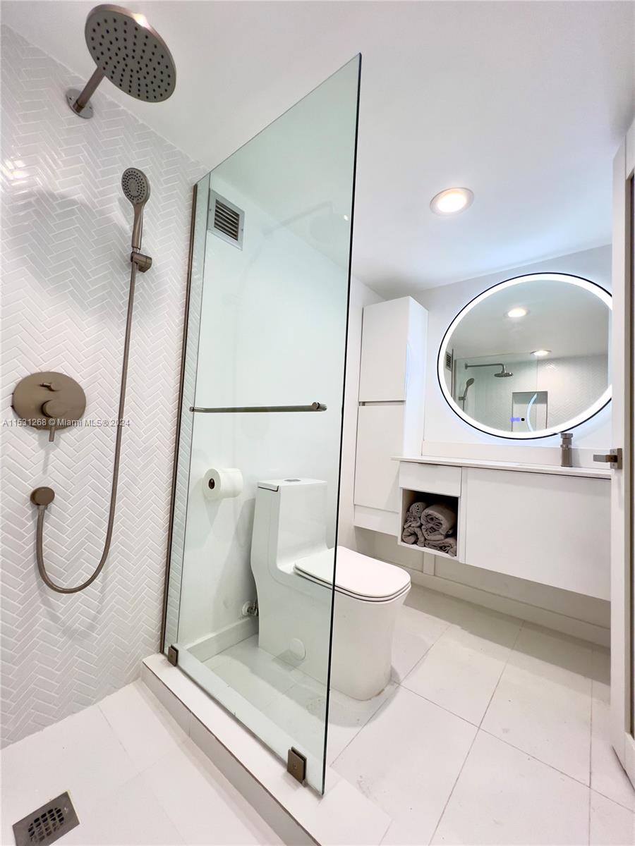2751 S Ocean Dr N7ph Property Photo 14