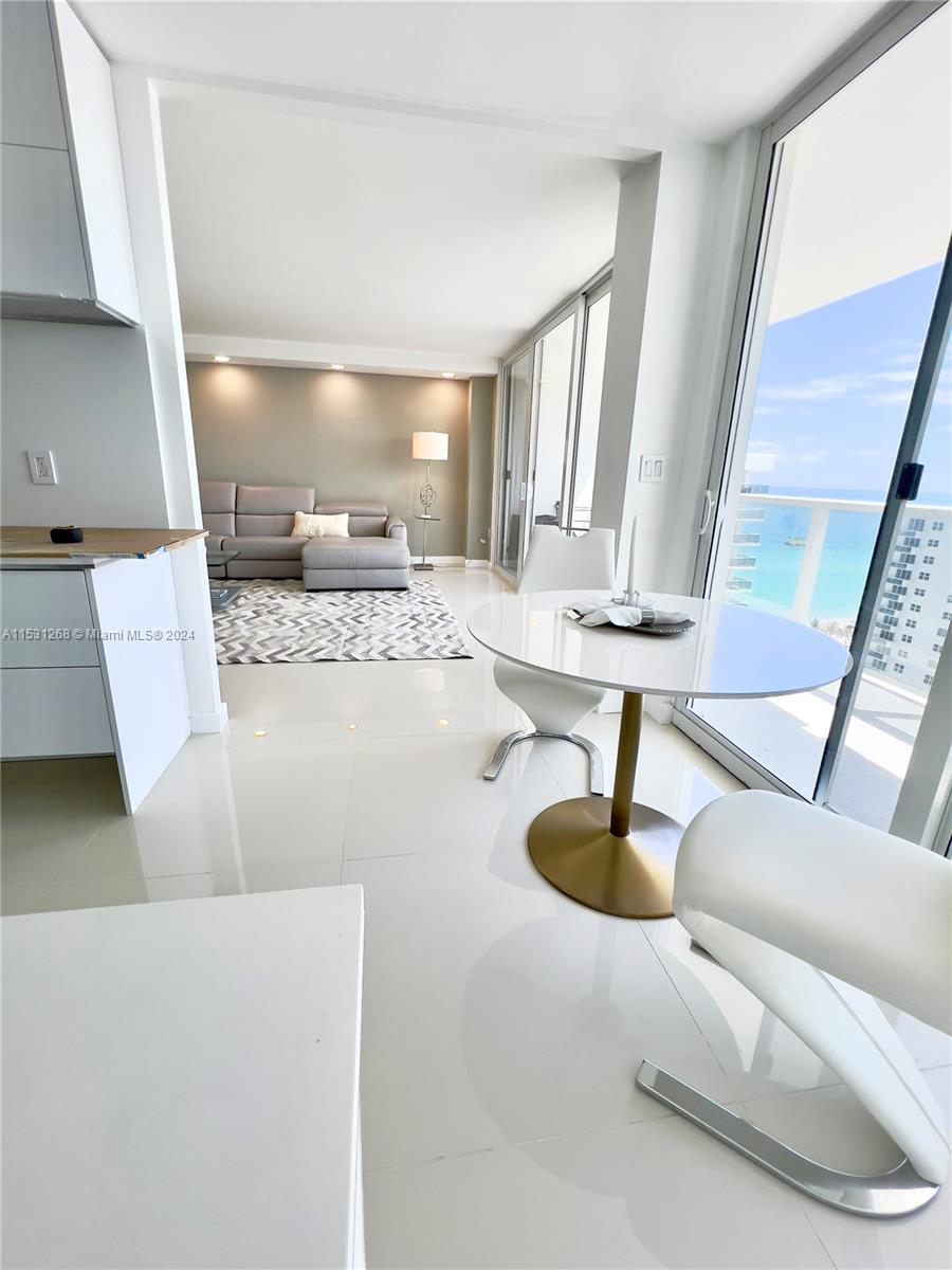 2751 S Ocean Dr N7ph Property Photo 18