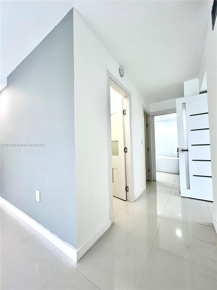2751 S Ocean Dr N7ph Property Photo 21