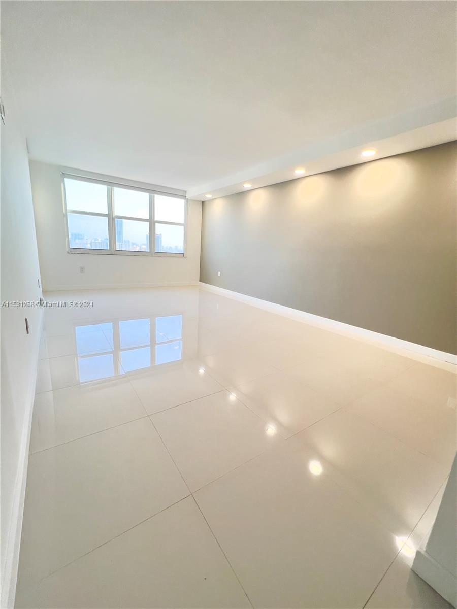 2751 S Ocean Dr N7ph Property Photo 34