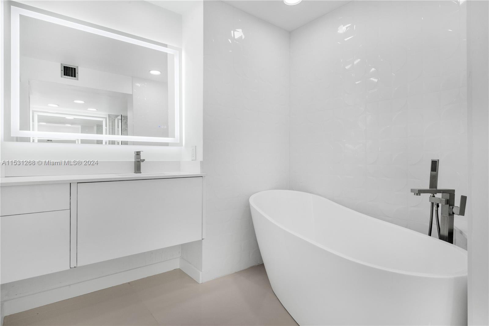 2751 S Ocean Dr N7ph Property Photo 42