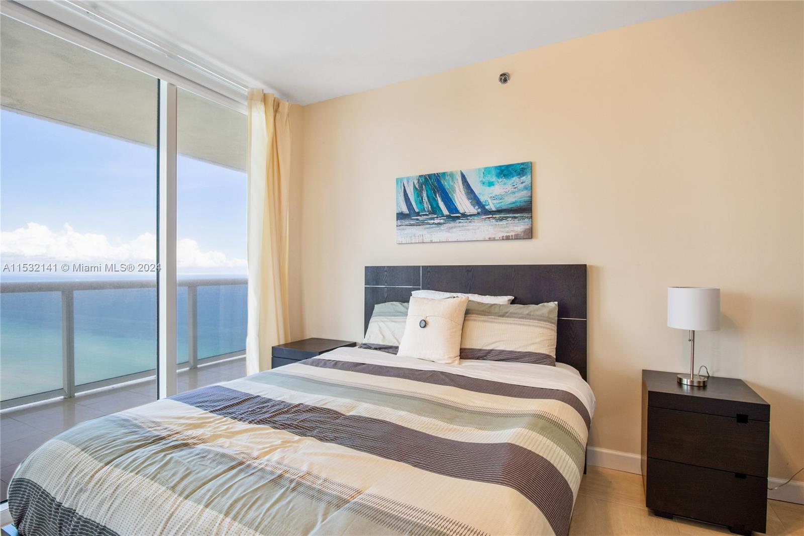 1830 S Ocean Dr Property Photo 14