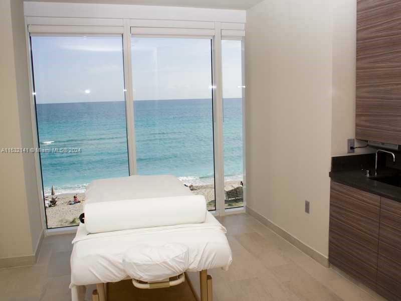 1830 S Ocean Dr Property Photo 34
