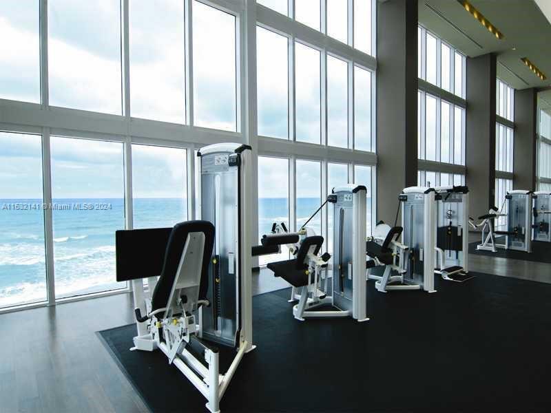 1830 S Ocean Dr Property Photo 37