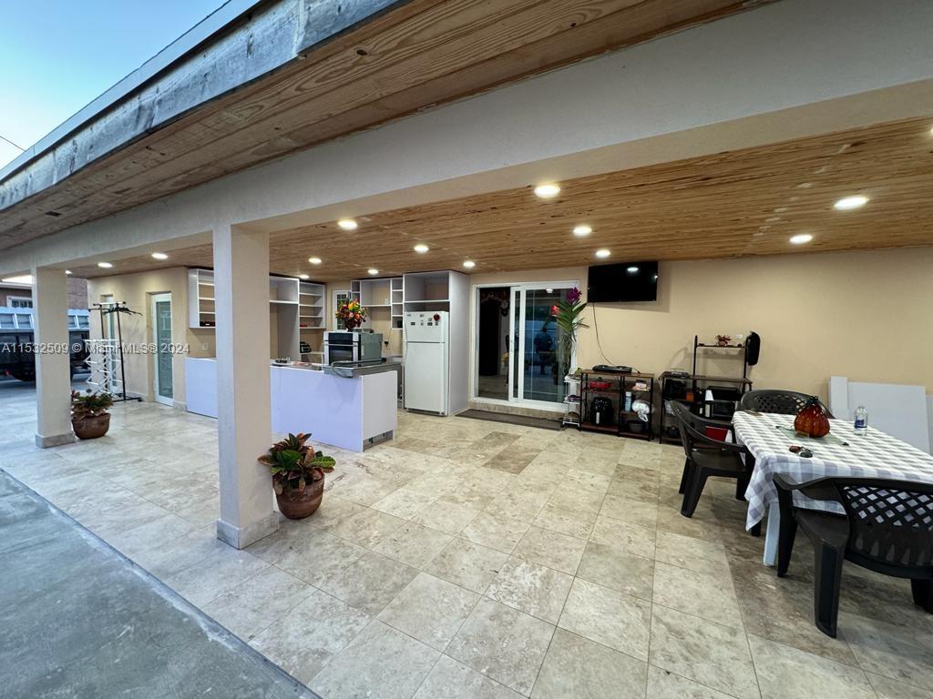 4250 Nw 178th Dr Property Photo 5