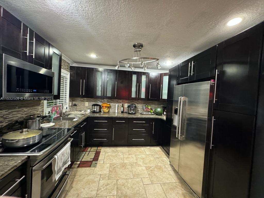 4250 Nw 178th Dr Property Photo 16