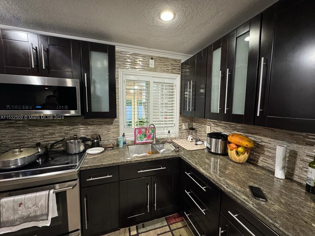 4250 Nw 178th Dr Property Photo 17