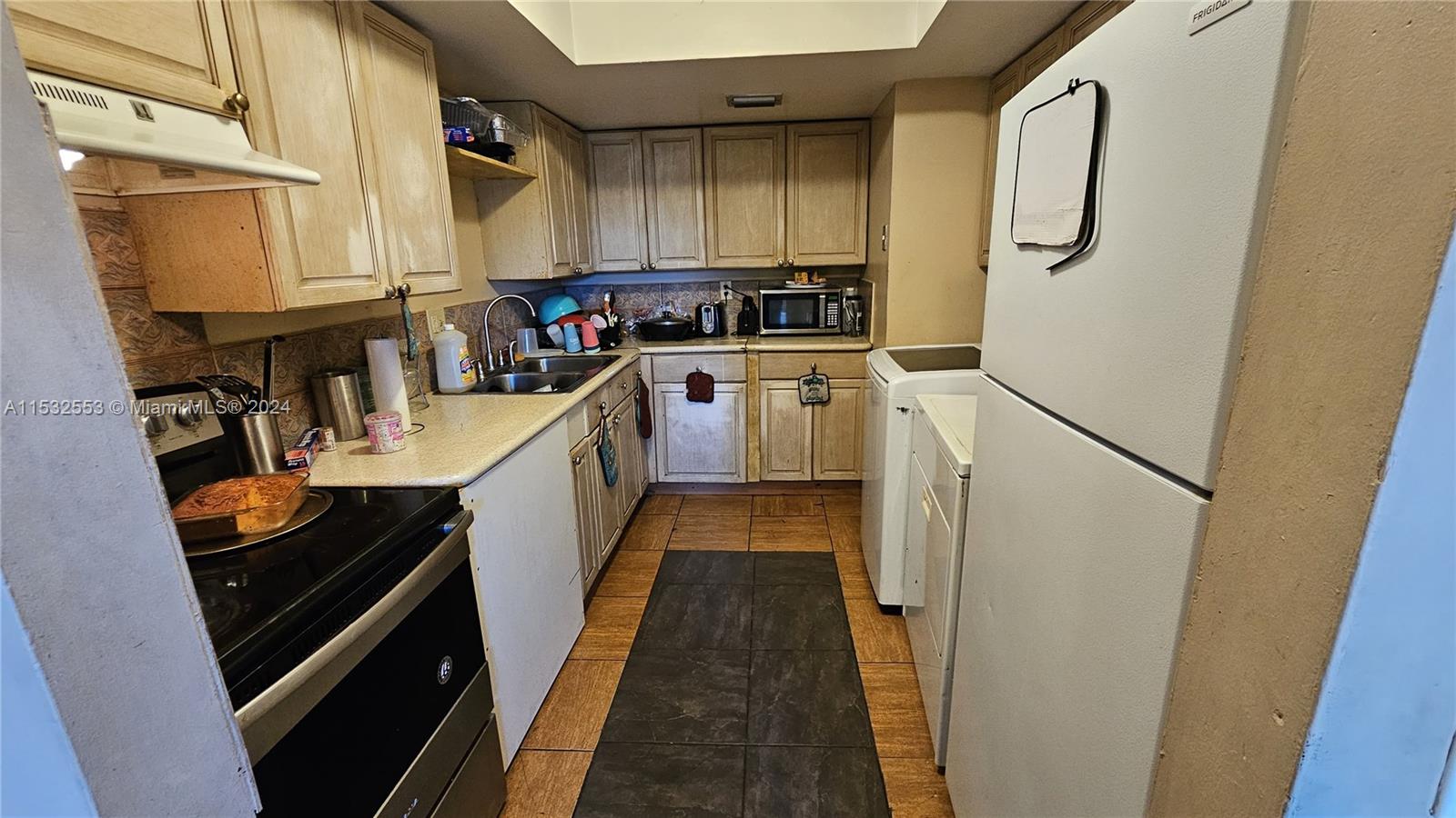 5870 Nw 21st St 45-e Property Photo 9
