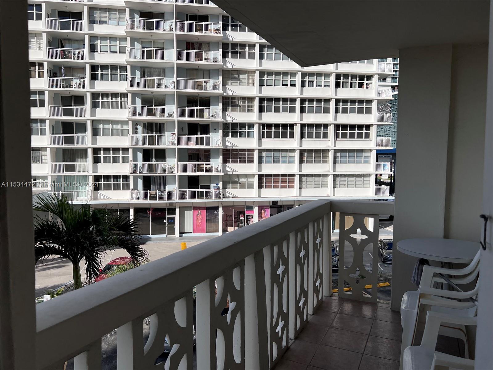1825 S Ocean Dr 306 Property Photo 11